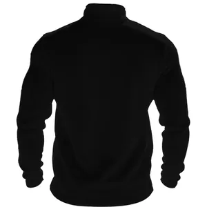Achteraanzicht van een effen zwarte heren fleece sweater met een hoge opstaande kraag