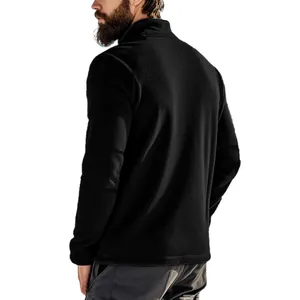 Achteraanzicht van zwarte fleece sweater voor heren met opstaande kraag en halve rits