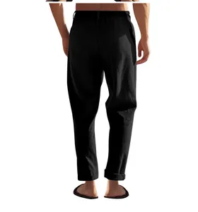 Vue détaillée de l'arrière d'un pantalon en coton et lin noir pour homme coupe droite