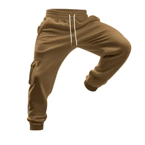 Detailansicht der braunen Fleece-Cargo-Jogginghose mit Kordelzug und Bündchen