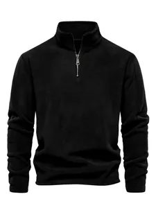 Gedetailleerd overzicht van het zwarte zware polair fleece sweatshirt met halve rits.