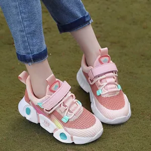 Chaussures de Sport pour Enfants Respirantes Flyknit Baskets de Course Filles Garçons Légères Antidérapantes Velcro Mode Extérieur