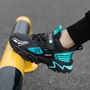 Baskets de sport légères pour garçons noir et turquoise avec tige en similicuir