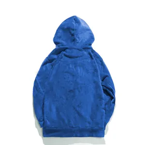 Gedetailleerd achteraanzicht van een gezellige koningsblauwe koraalvlies hoodie voor heren