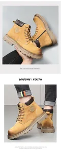 Vue détaillée des bottes de travail jaunes en cuir pour hommes avec semelles épaisses.