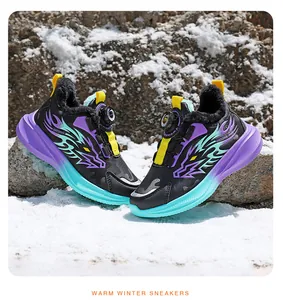 Warm boy's winter sneakers with thick fleece lining and easy dial closure system