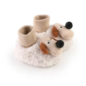 Pluche baby loopschoentjes met schattig 3D hondengezichtje voor de winter