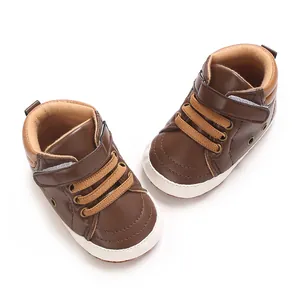 Sneaker neonato marroni in pelle PU con suola antiscivolo in tessuto morbido