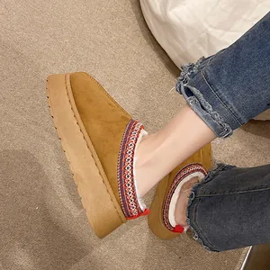 Zapatillas con plataforma para mujer en gamuza marrón con forro de felpa y ribete tejido