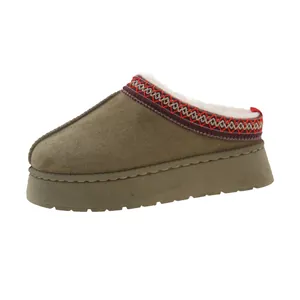 Pantuflas de plataforma retro caqui para mujer con forro de felpa cálido y bordado