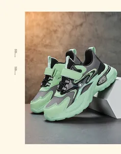 Grüne und graue Kinder-Sportschuhe mit Klettverschluss für Jungen im Chunky-Stil