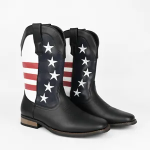 Seitenansicht der Herren Western Cowboy Boots mit patriotischem Stern- und Streifendesign