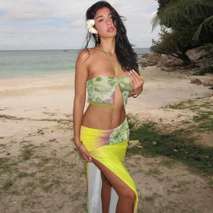 Sexuelles Mesh-Blumen-Halter-Top und Maxirock-Set mit hohem Schlitz für den Strand