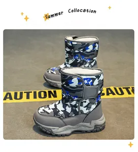 Bottes de neige montantes camouflage pour enfants avec doublure polaire et semelle grise