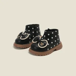 Elegante schwarze gepunktete Prinzessinnen-Stiefeletten für Mädchen mit Schleife und Herz