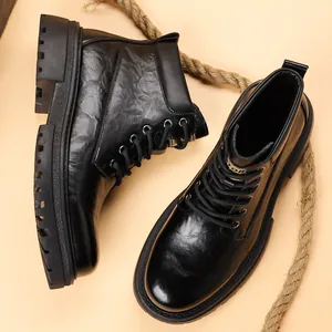Botas de invierno resistentes para hombre en negro con forro cálido y suela gruesa