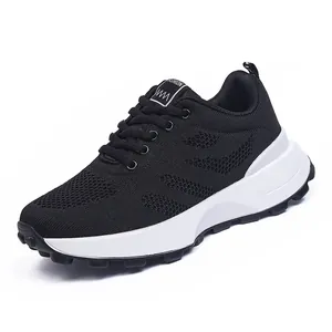 Atmungsaktive schwarze Mesh-Sneaker für Mädchen mit weißer dicker Sohle, Sportschuhe