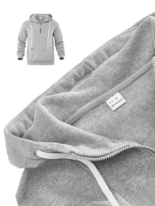 Nahaufnahme des Ausschnitts und der Stoffstruktur eines grauen Fleece-Hoodies