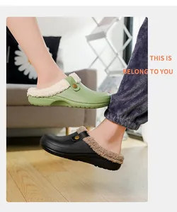 Bequeme, mit Fleece gefütterte Winter-Clogs für Damen und Herren in gemütlicher Wohnumgebung