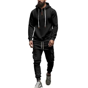 Vollansicht eines schwarzen Fleece-Trainingsanzugs für Herren mit Kapuzensweatshirt