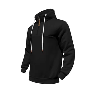 Detailweergave van een zware zwarte hoodie met kwartritssluiting en witte trekkoorden