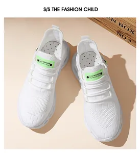 Chaussures de sport blanches en maille respirante pour ados avec un design très léger