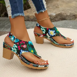 Damen PU Leder Bestickte Blumen Sandalen Mit Blockabsatz Boho Zehentrenner Mit Knöchelriemen High Heels Sommer Schuhe