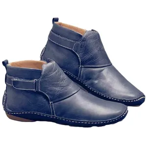 Bottines plates rétro élégantes en cuir souple bleu marine à coutures blanches