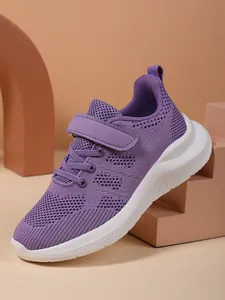 Lichtgewicht paarse ademende mesh sneakers voor meisjes met een duurzame witte zool