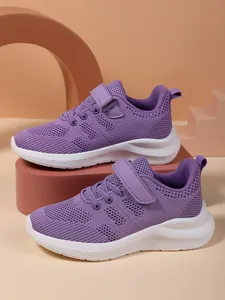 Ademende paarse mesh sneakers voor meisjes met handige en stevige klittenbandsluitingen.