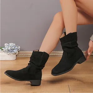 Retro black slouchy western boots for women with comfortable chunky low heels