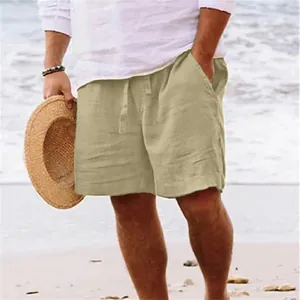 Vue détaillée d'un short de plage respirant en coton et lin kaki pour homme avec cordon