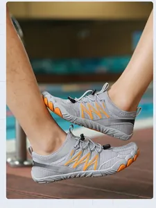 Zapatos de agua de secado rápido gris y naranja para senderismo y natación al aire libre