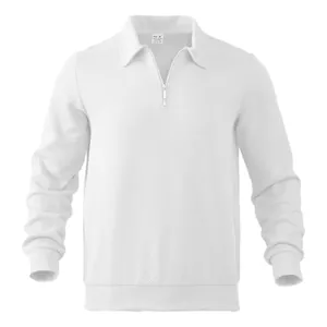 Primer plano de sudadera polo blanca para hombre con textura jacquard pesada y cuello con cremallera