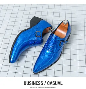 Scarpe eleganti da uomo blu lucido con punta affusolata, fibbia e tacco largo robusto