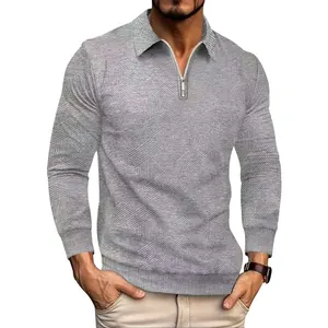 Sudadera tipo polo para hombre en color gris con tejido jacquard y cuello con cremallera