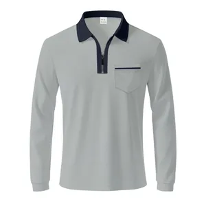 Detailansicht eines grauen Langarm-Poloshirts für Herren mit Reißverschlusskragen und Tasche
