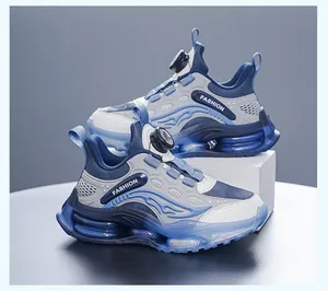 Baskets de sport stylées pour garçons avec tige en cuir bleu et semelle à coussin d'air.