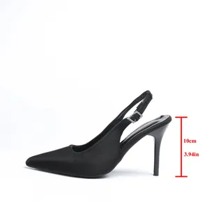 Seitenprofil schwarzer spitzer Slingback-Heels mit Angabe der zehn Zentimeter Absatzhöhe