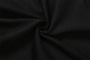 Primer plano macro detallado de la textura del tejido de punto de algodón negro suave
