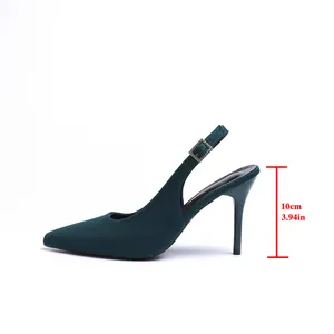 Seitenansicht der dunkelgrünen Slingback-Pumps mit spitzer Zehenpartie und 10cm Absatz