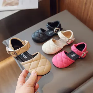 Eleganti sandali Mary Jane trapuntati da bambina in vari colori per uno stile da principessa