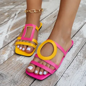 Chaussons Plats à Blocs de Couleur pour Femmes Été Bout Carré Découpe Géométrique Slides Décontractés Semelle en Caoutchouc