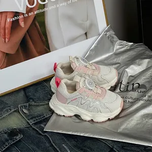 Zapatillas chunky rosas y blancas para niños con malla y hebilla giratoria