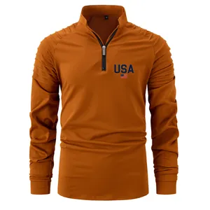 Polo deportivo naranja para hombre con logo USA y detalle de mangas plisadas con cremallera