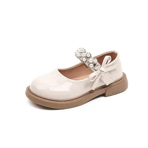 Zapatos de princesa Mary Jane para niñas con perlas y un lazo elegante y bonito.