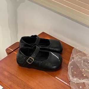 Zapatos clásicos Mary Jane de cuero negro para niñas con suelas blandas y hebilla vintage