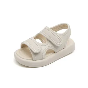 Elegante beige Kleinkinder-Sandalen mit weicher Sohle und Klettverschluss für Sommer