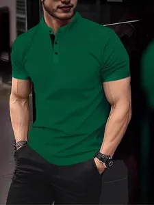 Polo de hombre premium de corte ajustado y manga corta en un elegante color verde oscuro.