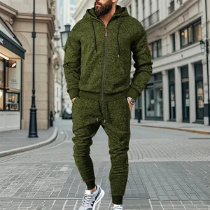 Chándal de forro polar catiónico verde oliva para hombre con chaqueta con capucha y jogger.